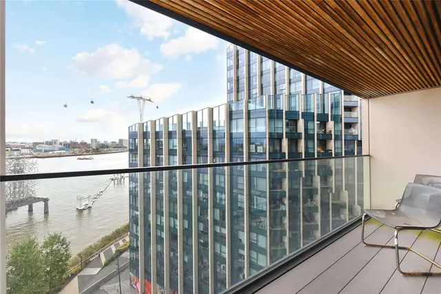 10 Cutter Lane, Greenwich, London, SE10 0XY, photo 1