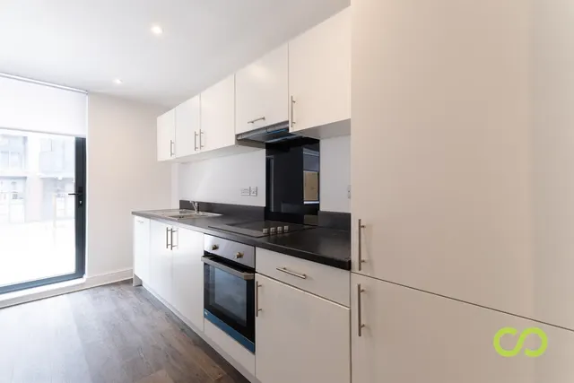 Leigh Street, High Wycombe, HP11 2WR, photo 1