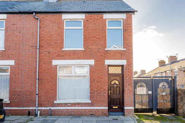Bell Street, Barry, CF62 6JU, photo 1