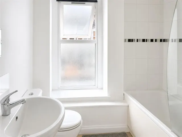 Photo 2 — Robertson Road, Greenbank, Bristol, BS5 6LA