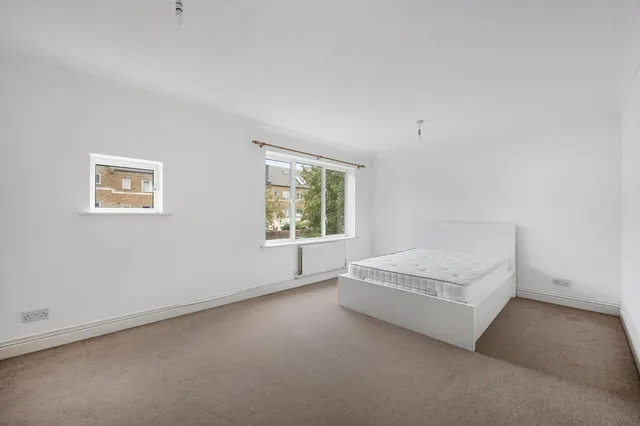 Tollington Way, Holloway, N7, photo 3