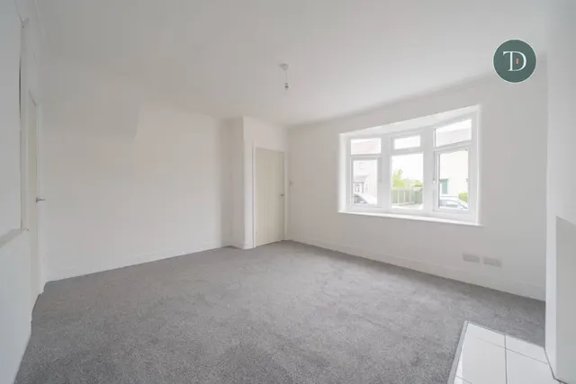 Photo 3 — Hawthorn Road, Little Sutton, CH66 1PT