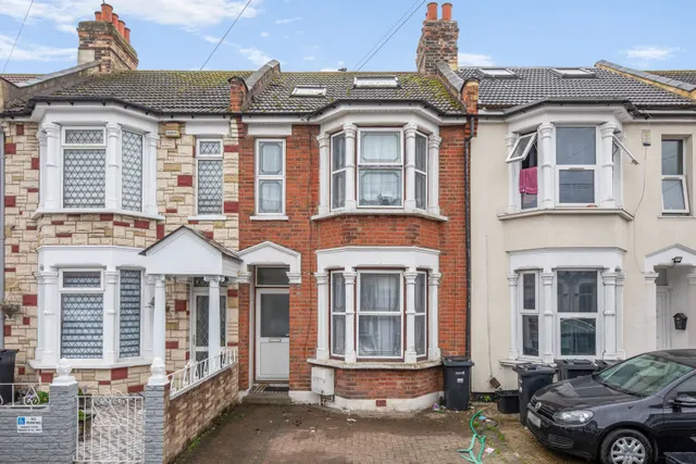 Mortlake Road, Ilford, IG1, photo 1