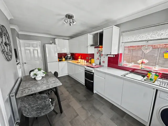 Emmanuel Avenue, Gorleston, photo 2