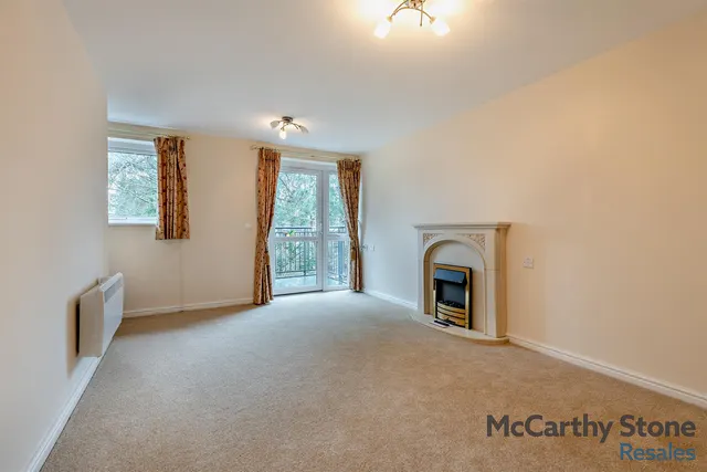 Ringwood Road, Ferndown, BH22, photo 1