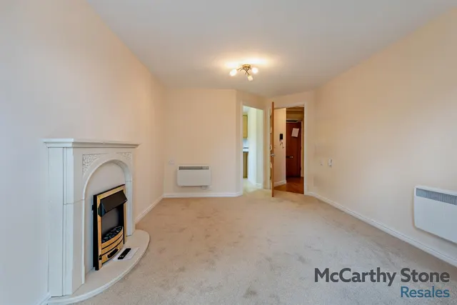 Ringwood Road, Ferndown, BH22, photo 3