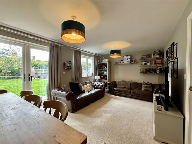 Chestnut Close, Marnhull, photo 3