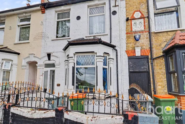 Buxton Road, London, E6, photo 1