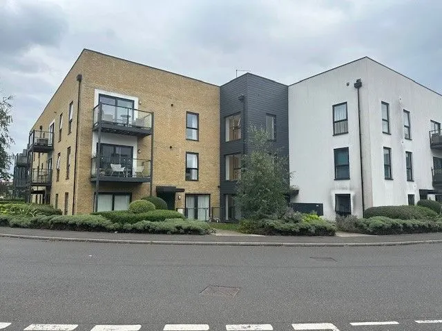 St. Clements Avenue, Romford, RM3, photo 1