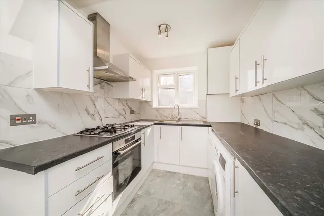 Grove Crescent, KT1, photo 2