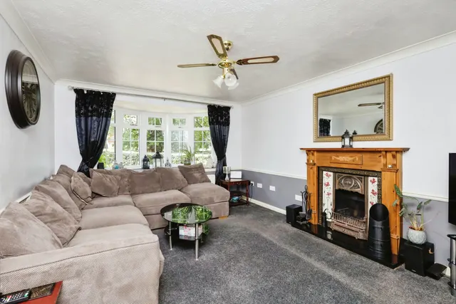 Pages Hill, Heathfield, TN21, photo 3