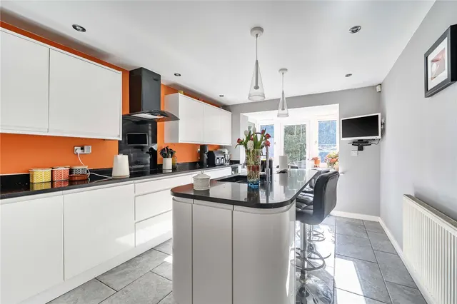 Castle Lodge Way, Rothwell, LS26, photo 3
