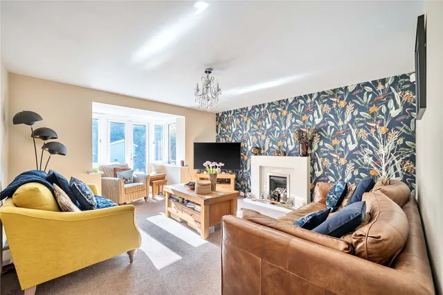 Castle Lodge Way, Rothwell, LS26, photo 2