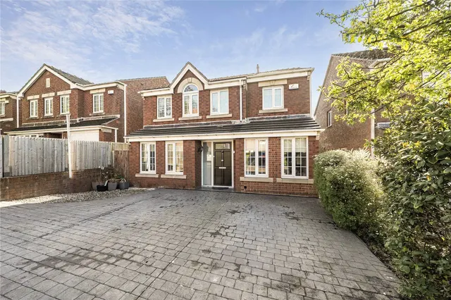 4 bedroom house, Castle Lodge Way, Rothwell, LS26