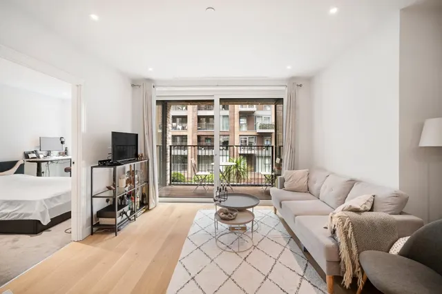Lockgate Road, SW6, photo 1
