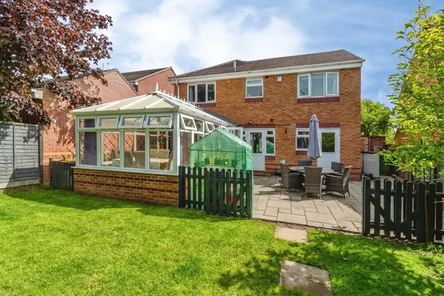 Photo 2 — Horseshoe Drive, Cannock, Staffordshire, WS12