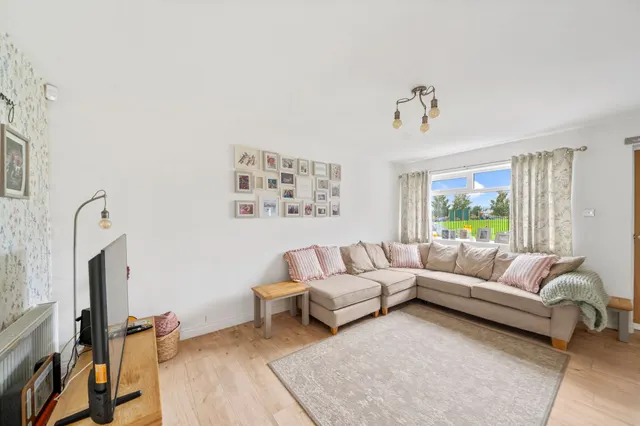 Photo 3 — Hodnet Drive, Ashton-In-Makerfield, Wigan, Wigan, WN4 8PQ