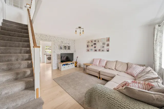 Photo 2 — Hodnet Drive, Ashton-In-Makerfield, Wigan, Wigan, WN4 8PQ
