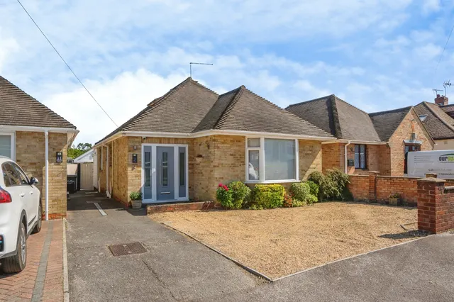 Elmwood Avenue, Waterlooville, photo 1