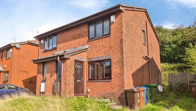 Bottomfield Close, Derker, OL1, photo 2