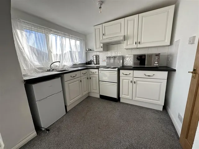 Windmill Road, Brixham, photo 2