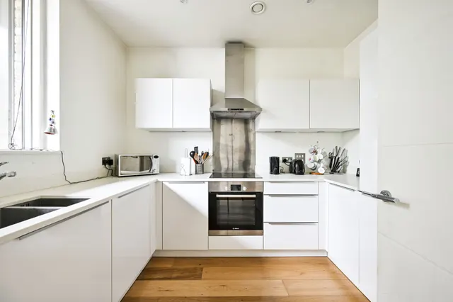 London, NW6, photo 3