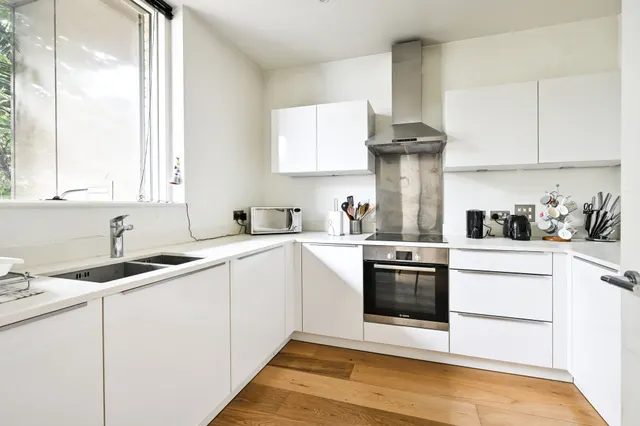 London, NW6, photo 2