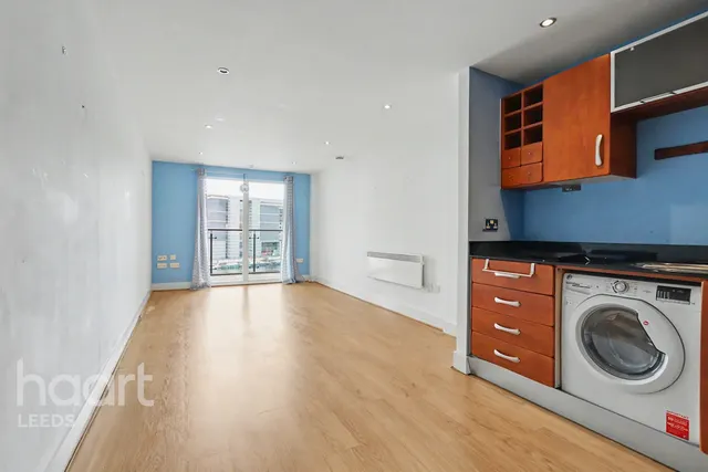 Armouries Way, Leeds, LS10, photo 2