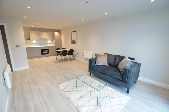 Petersfield Ave, Slough, SL2, photo 2