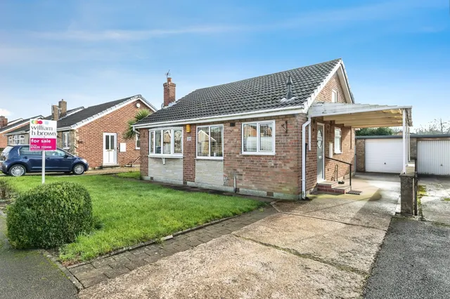 Bleak Avenue, Shafton, Barnsley, photo 1