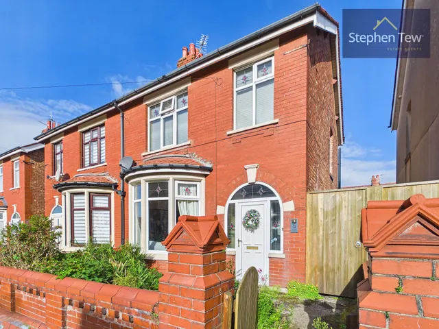 Laurel Avenue, Blackpool, FY1, photo 1