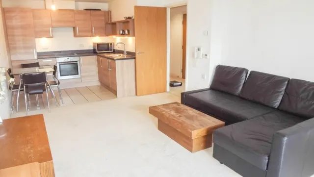 Empire Way, Wembley, HA9, photo 2