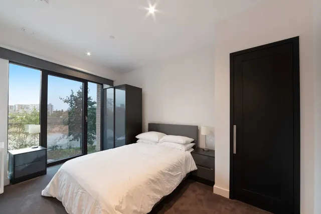 Lookout Lane, London, E14, photo 2