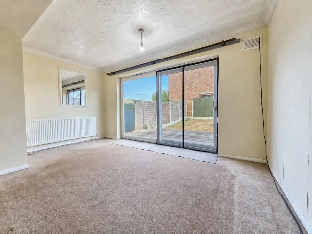 Eastwood Rise, Eastwood, SS9, photo 3