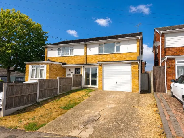 Eastwood Rise, Eastwood, Leigh-On-Sea, Essex, SS9, photo 1