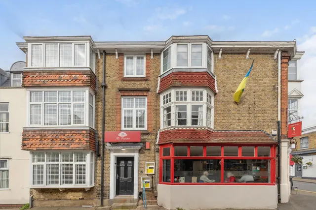 Thames Street, Sunbury-on-thames, TW16, photo 1