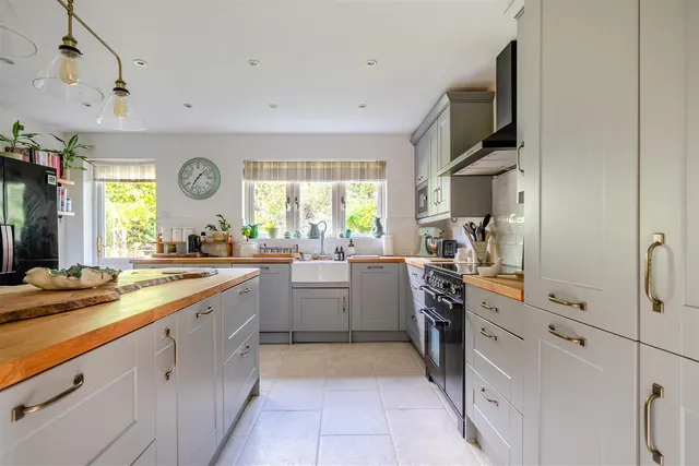Martingale Road, Burbage, SN8, photo 3