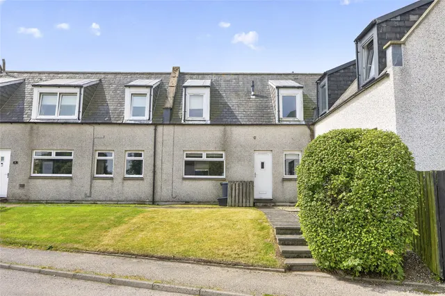 Jesmond Square South, Bridge of Don, AB22, photo 1