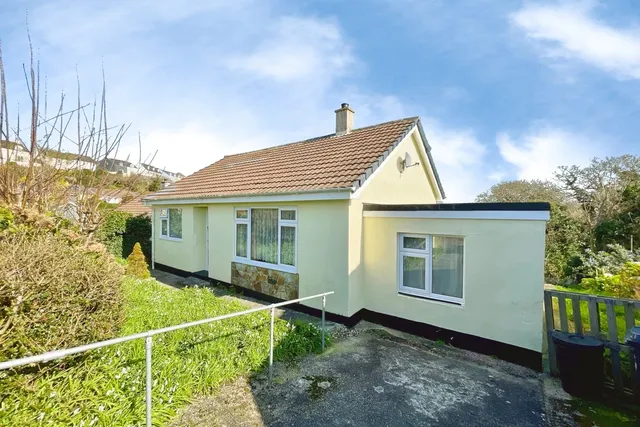 Woodland Avenue, Penryn, TR10, photo 1