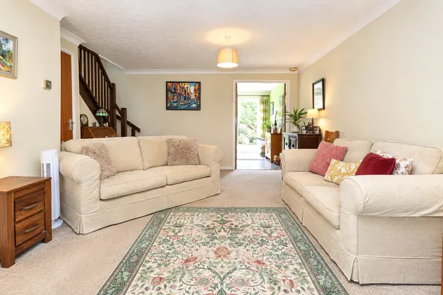 Upton, Woking, GU21, photo 3