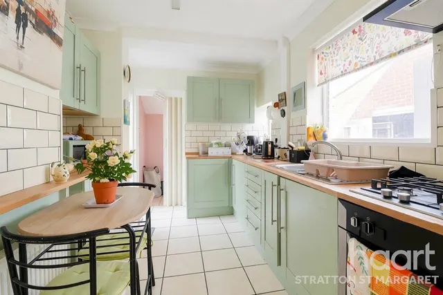 Upham Road, Swindon, SN3, photo 3