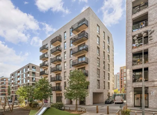 1 bedroom flat, Rookwood Way, Hackney Wick, E3