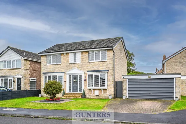 Field Avenue, Thorpe Willoughby, YO8, photo 1