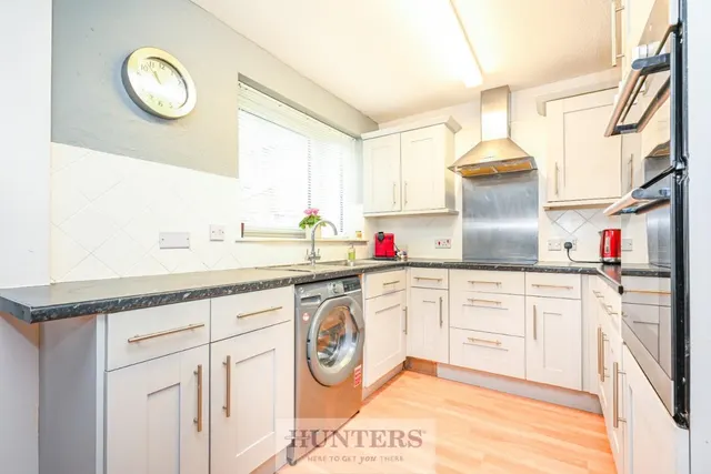 Field Avenue, Thorpe Willoughby, YO8, photo 2