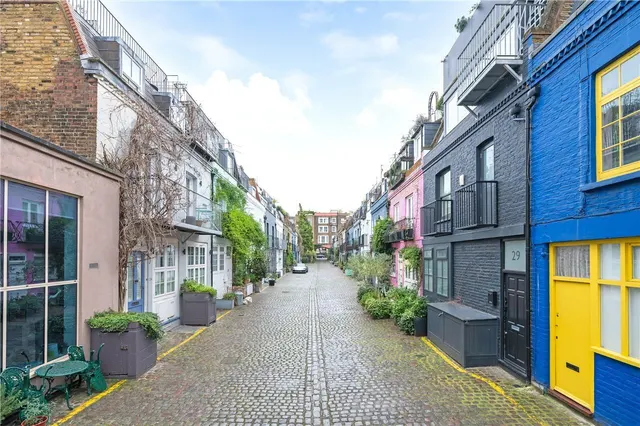 St. Lukes Mews, Notting Hill, London, W11, photo 1