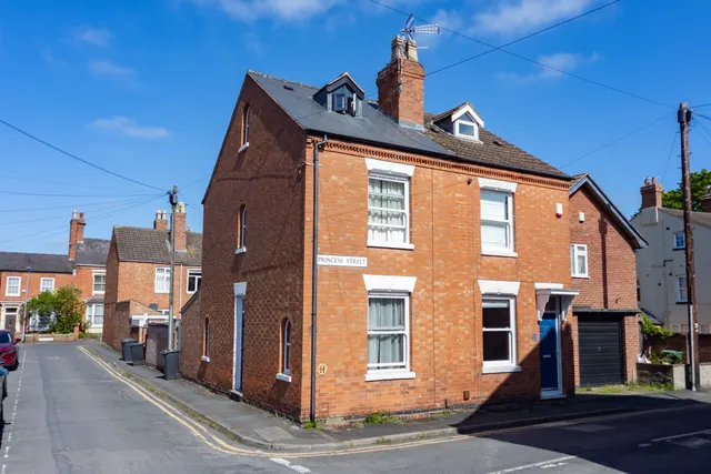 Park Street, Loughborough, Loughborough, LE11 2EG, photo 1