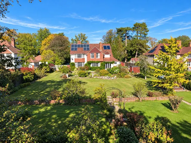 Echo Barn Lane, Wrecclesham, GU10, photo 1