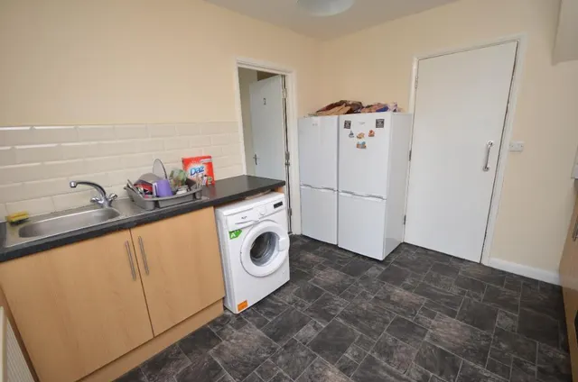 Photo 3 — Chelveston Drive, Corby, NN17
