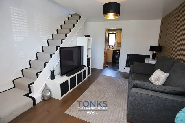 Roach Close, Brierley Hill, DY5, photo 2