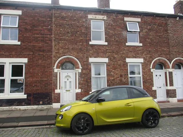 Blencowe Street, Denton Holme, CA2, photo 1